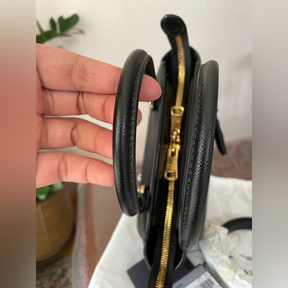 Authentic PRADA Borsa Saffiano 1BA380 - Picture 10 of 16